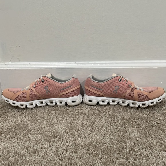 On clouds cloud 5 sneaker